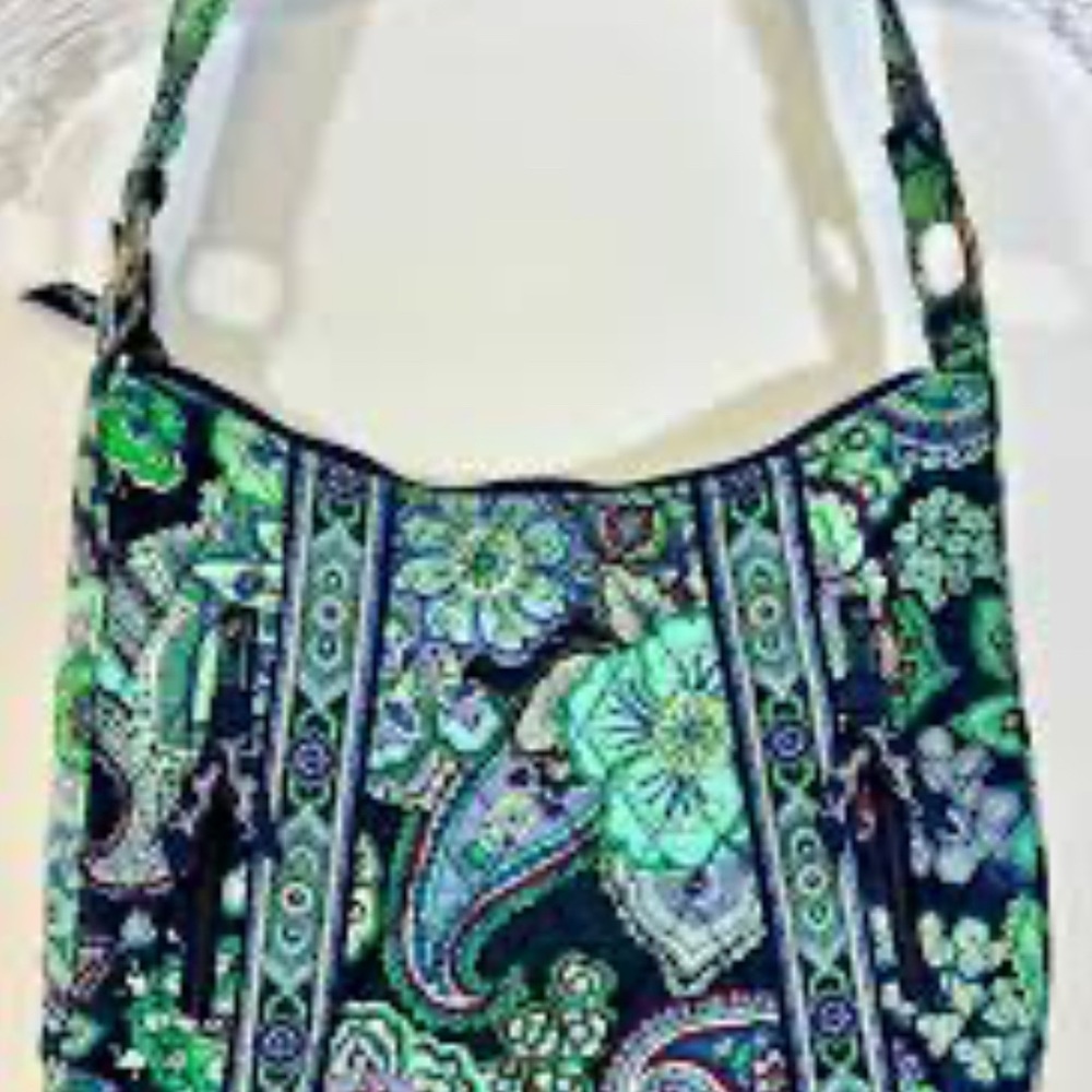 Vera Bradley Shoulder Bag in retired Blue Rhapsody pattern 💙🌸